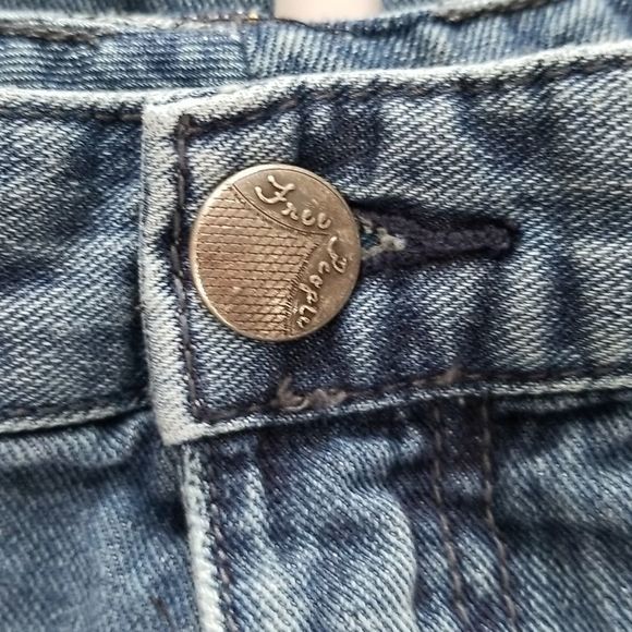 FP Women's Distressed Denim Capri Jeans, Cut-Offs, Frayed Hem - Picture 2 of 16